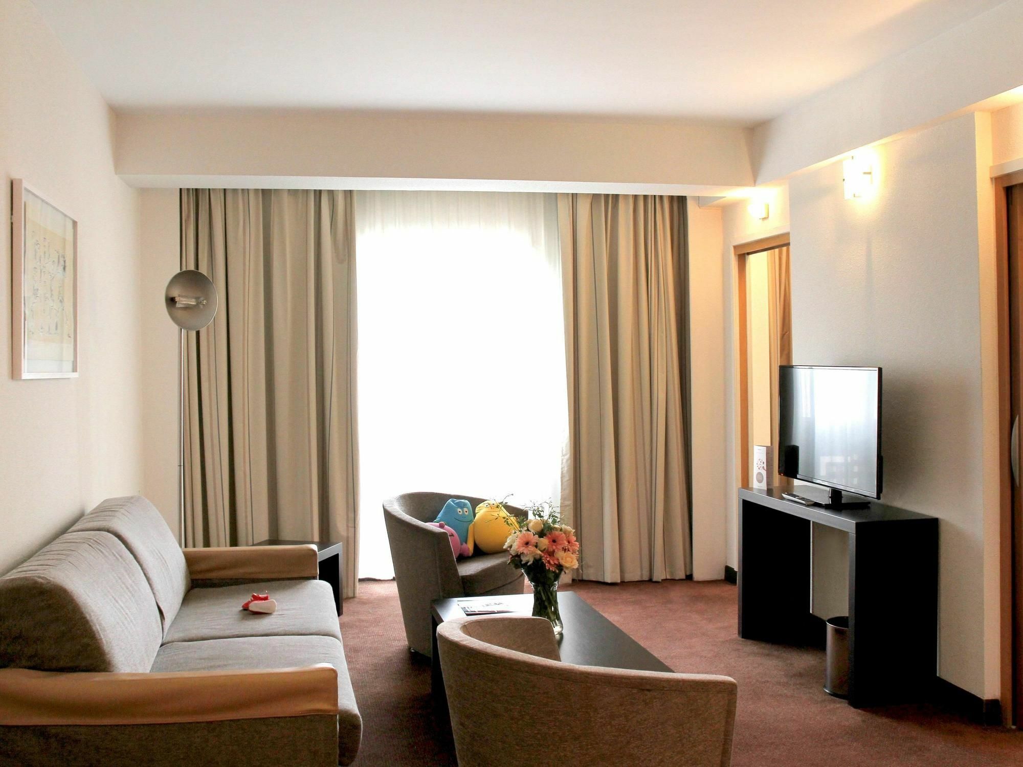 Novotel Konstantyna Zewnętrze zdjęcie